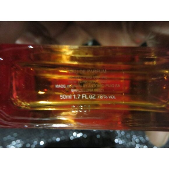 Carolina Herrera CHIC Gift Set EDP & Perfumed Lotion FREESIA MUSK Rose Amber - Picture 3 of 8